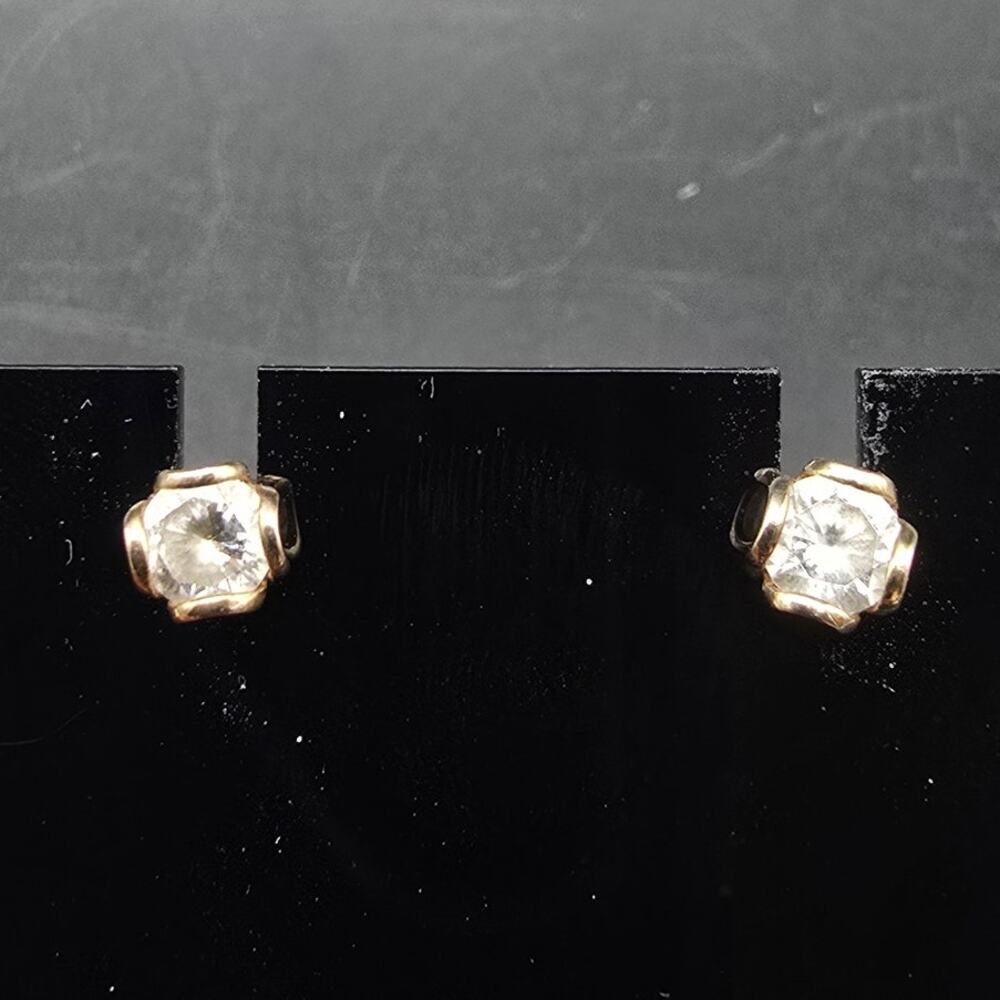 Sterling Silver Quartz Stud Earrings 925 PAJ